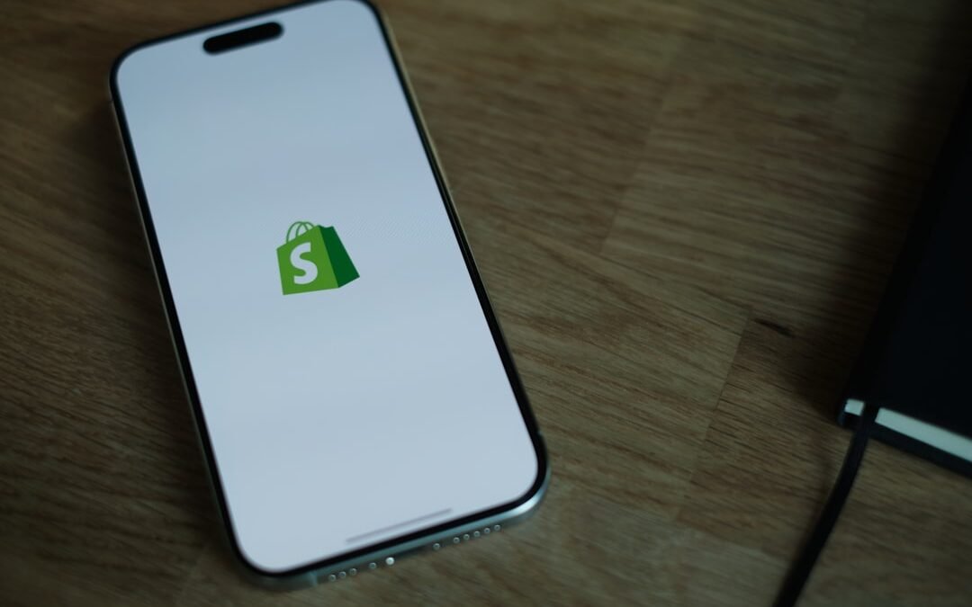 How to Migrate from WooCommerce to Shopify: Guide for 2026