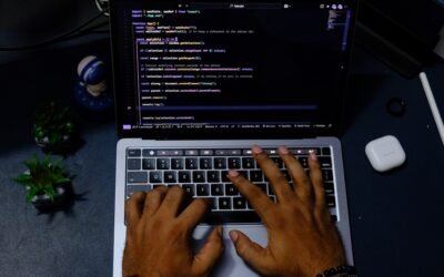 What is ReactJS and Why Businesses Choose It for Web Apps 2026